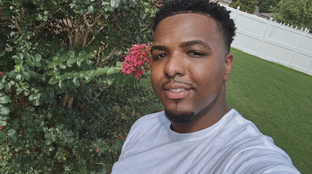 O proprietário dominante Taylor morreu aos 25 anos.