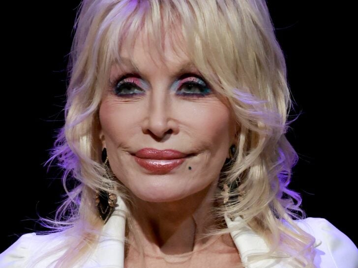 Dolly Parton Cancels Concert, Reveals ‘Health Challenges’