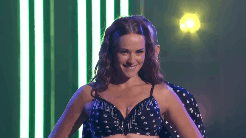 Whitney Levit está rindo das estrelas.