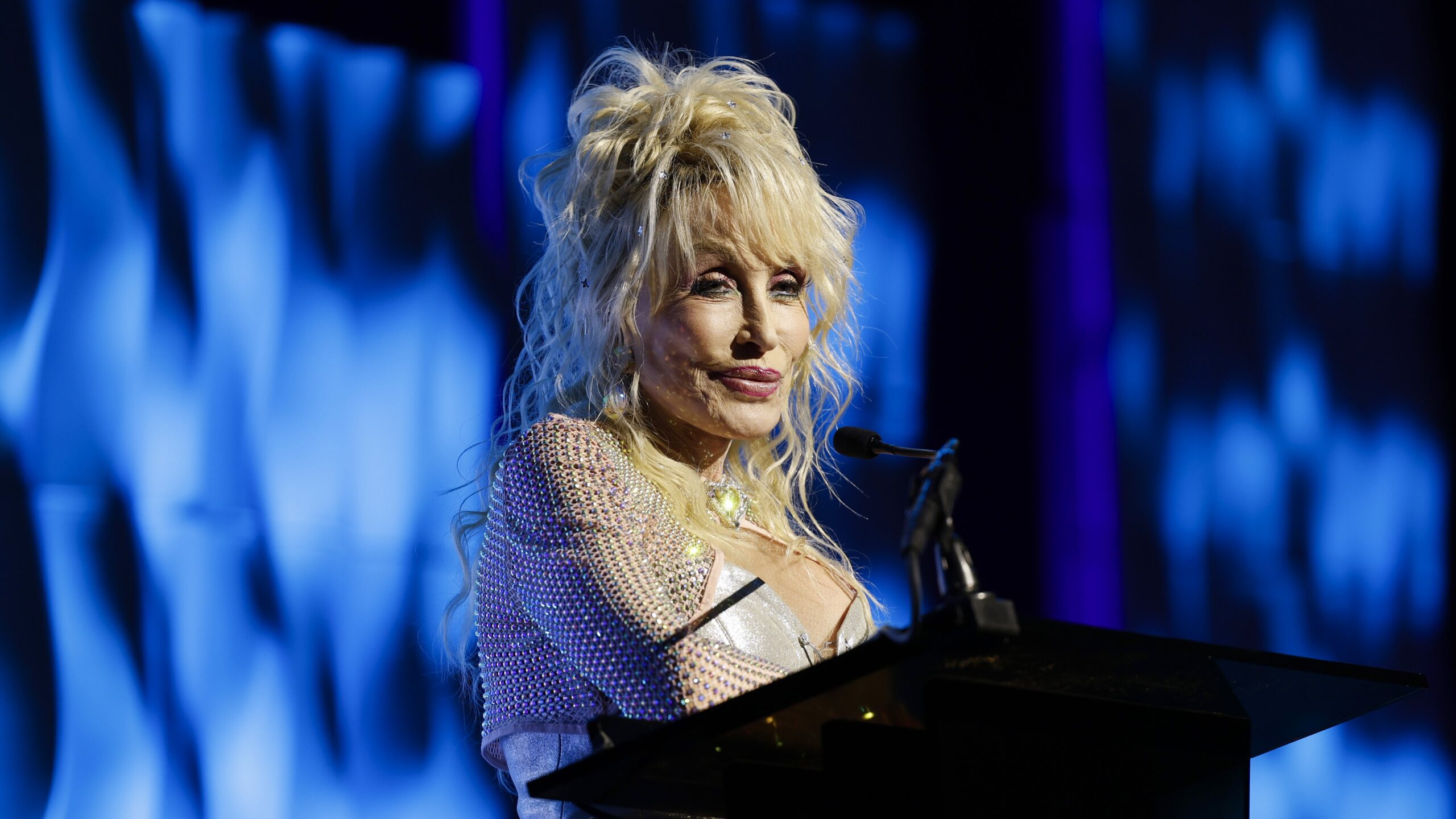 Dolly Parton Health Update Brings Joy After Sister Asks for Prayers