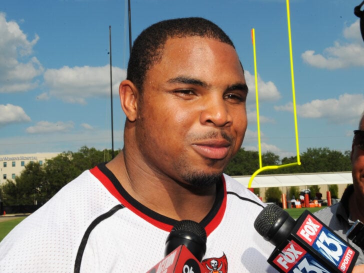 Running back Doug Martin #22 of the Tampa Bay Buccaneers rushes upfield during a rookie practice at the Buccaneers practice facility May 4, 2012 in Tampa, Florida.