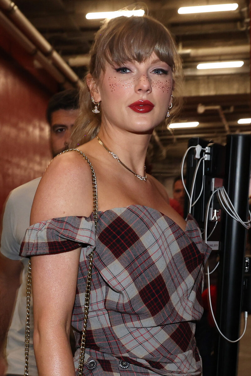 Taylor Swift Loses Close to 1 Million Instagram Followers Amid