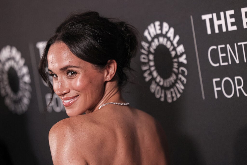 El 4 de diciembre de 2024, la Duquesa Sussex de Sasses of the Duquess of Media for Media for Media for Gala y el director Tyler Perry llegó al Hotel Beverly Wilshire en Beverly Hills.