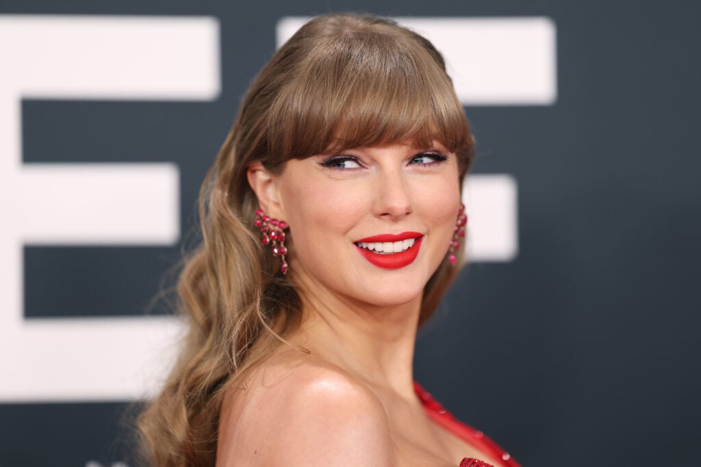 Taylor Swift participou do 67º Prêmio Grammy anual em 2 de fevereiro de 2025 em Los Angeles, Califórnia. 
