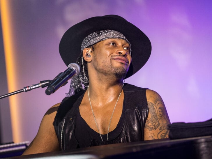 Musician D'Angelo plays a private concert at a media event announcing updates to the music streaming application Spotify on May 20, 2015 in New York City.