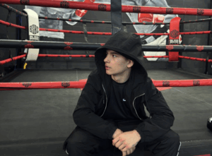 Arturo Gatti Jr., son of boxing legend Arturo Gatti, has passed away at the age of 17.