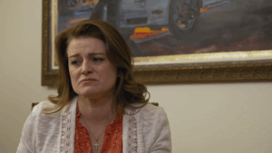 Robyn Brown appears to be close to "sobbin'" on Sister Wives in November 2025.