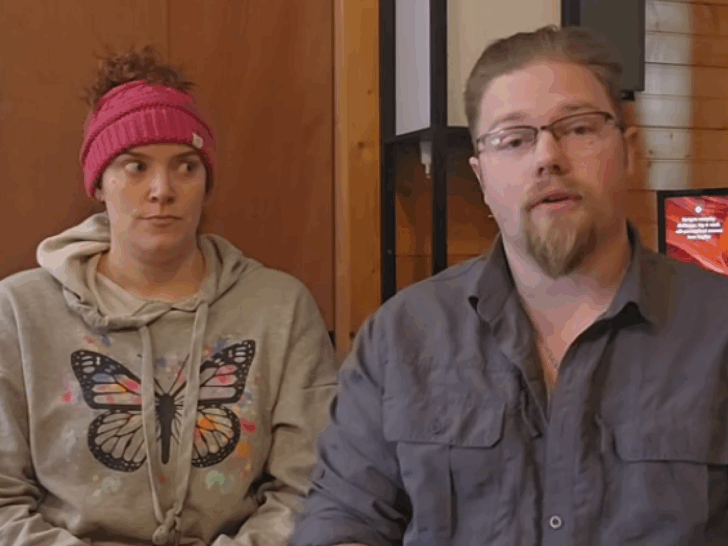 Noah Brown Served Divorce Papers by Ex Rhain’s New Man