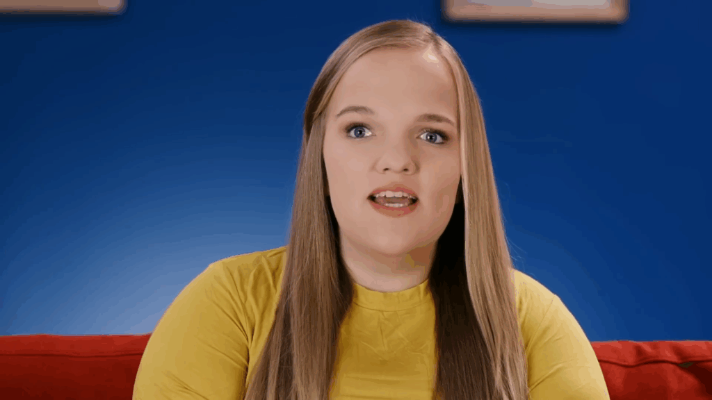 Elizabeth Johnston speaks to the camera on 7 Little Johnstons.