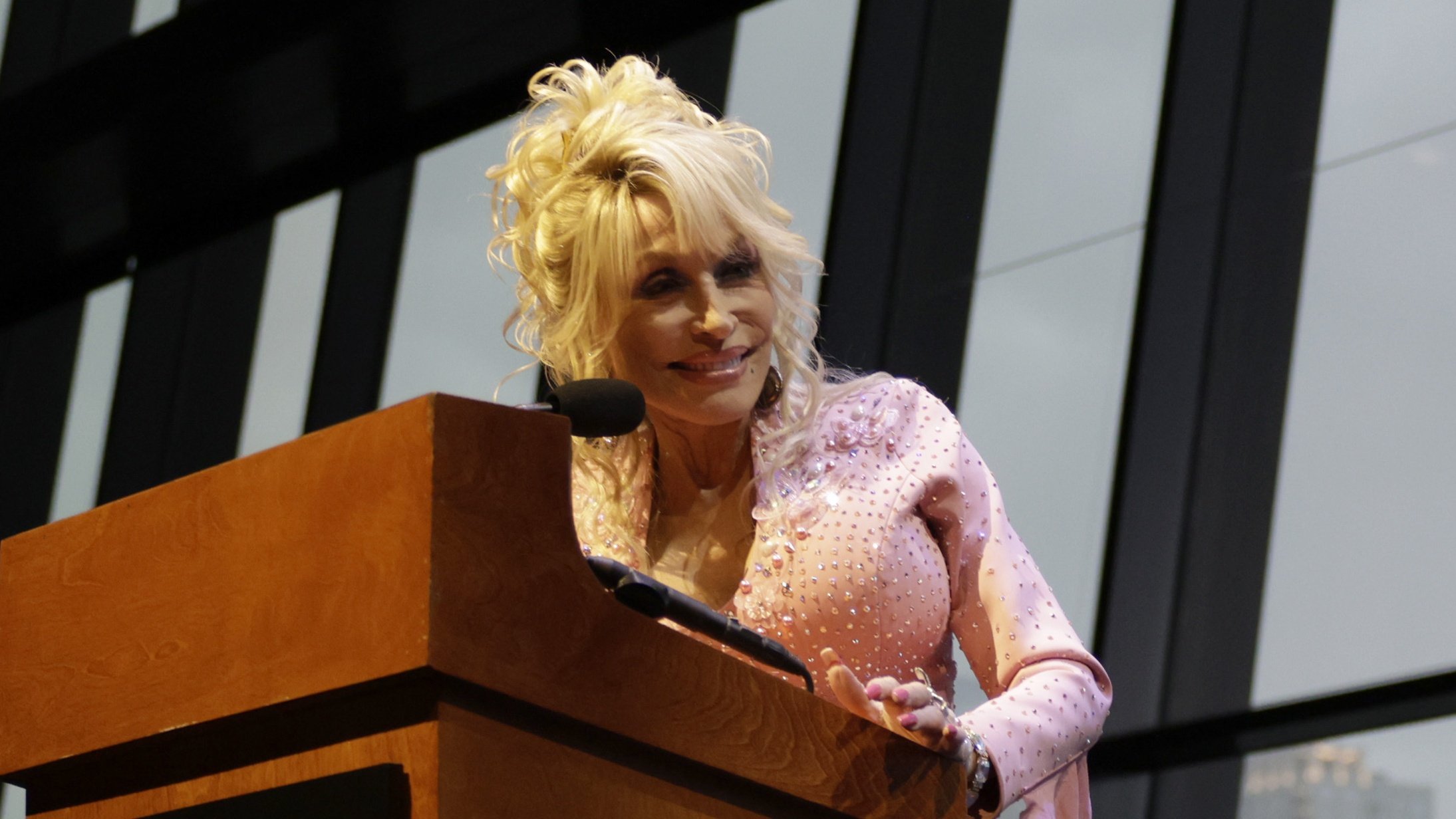 Dolly Parton explica el actual “desafío de salud”