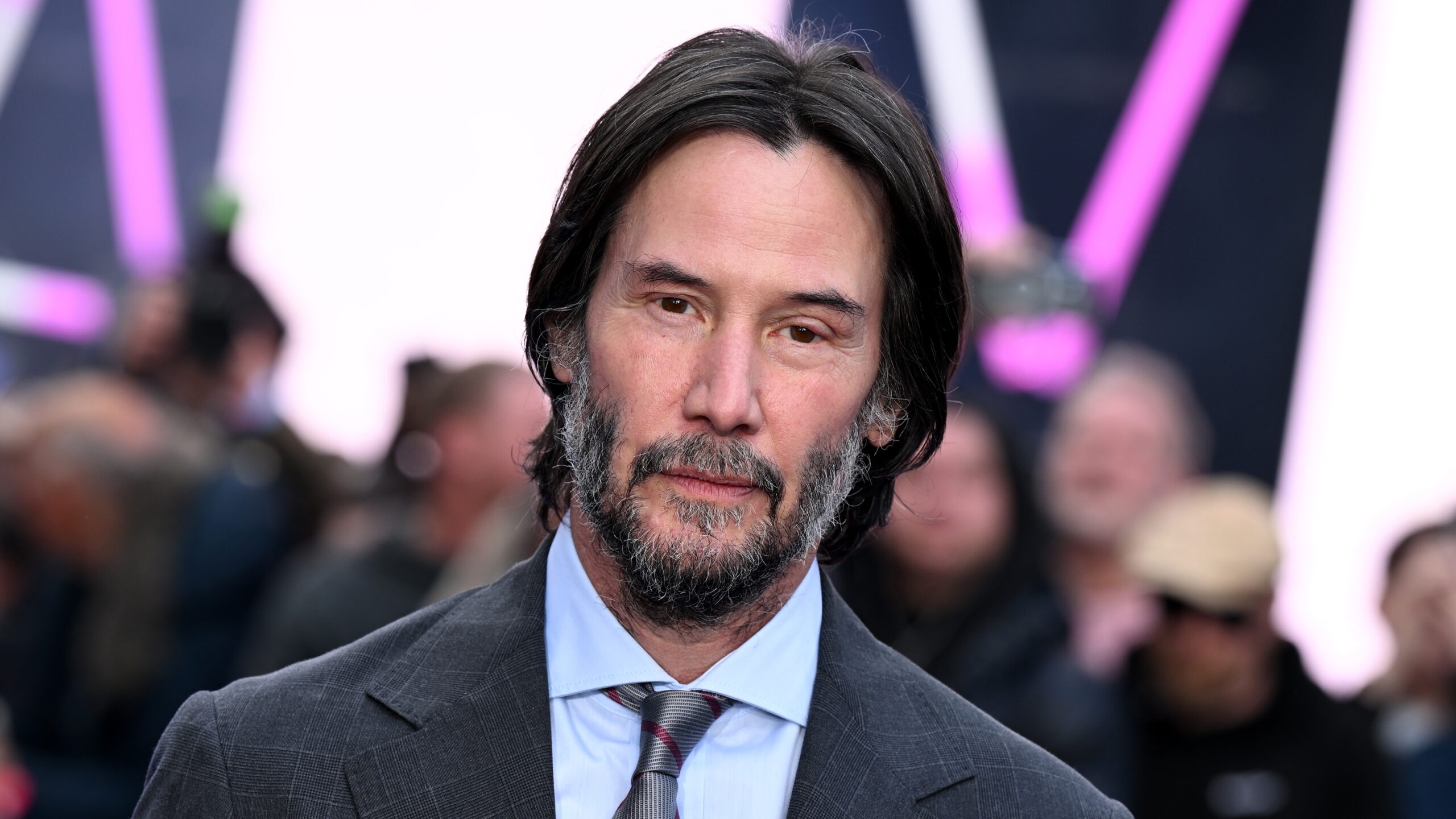 Keanu Reeves gescheiden? Zijn relatiegeschiedenis, uitgelegd