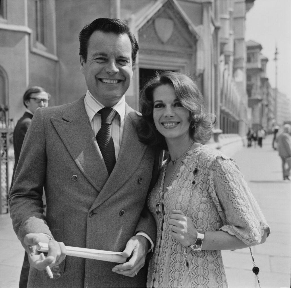 Robert Wagner and Natalie Wood (1938-1981) at the Royal Courts of Justice where their libel case was being heard, in London, England, 22nd June 1976.