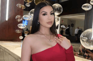 Singer Delarosa has been shot and killed at the age of 22.