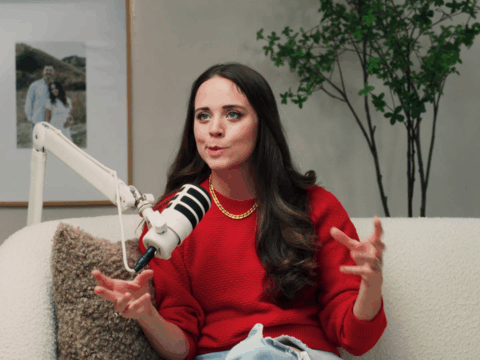 Jinger Duggar makes an unusual facial expression on her podcast.