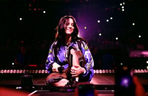 Billie Eilish Breaks the Internet With Jaw-Dropping Thirst Trap