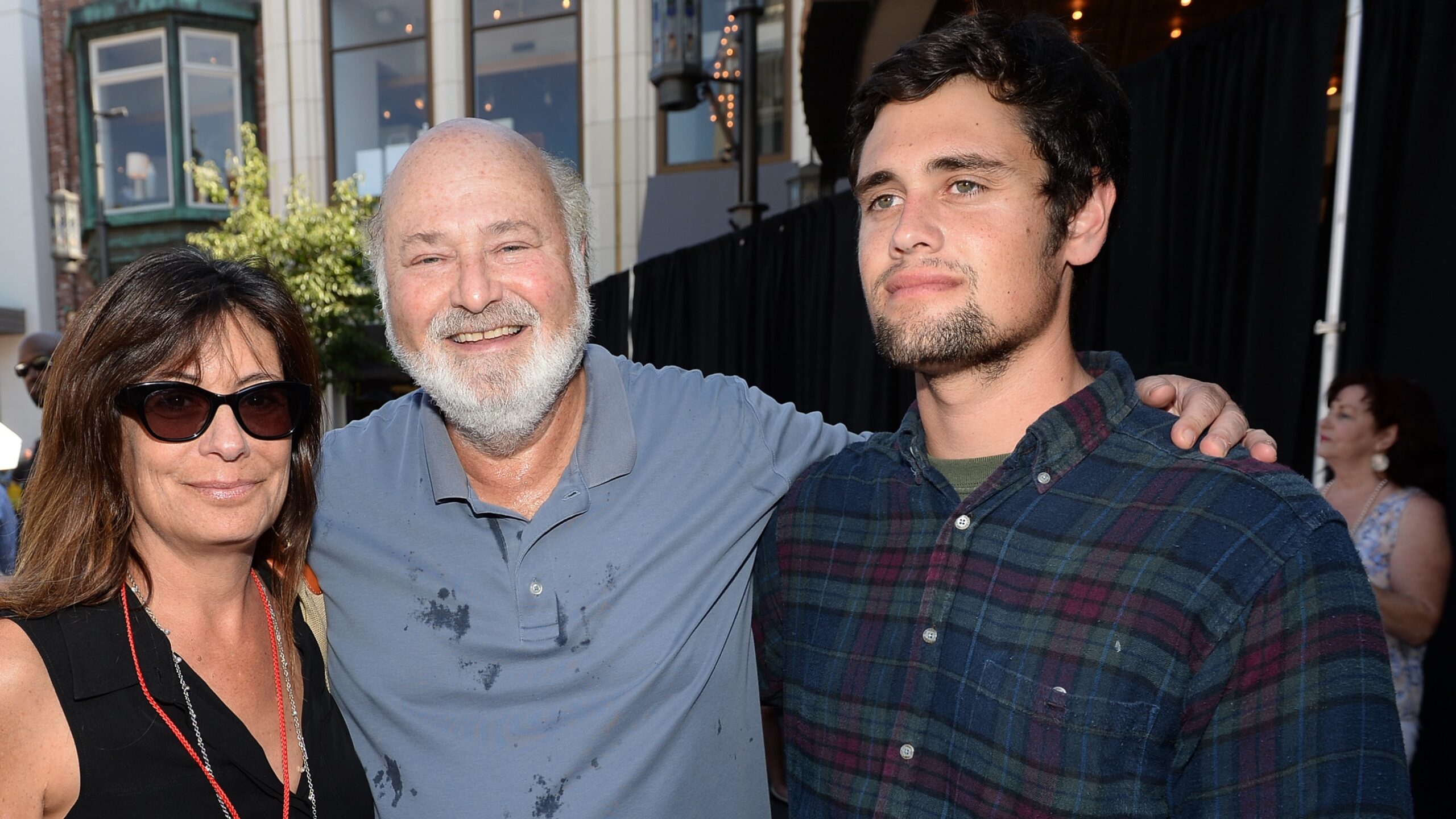 Nick Reiner verschijnt ‘Somber’ en ‘Slordig’ in de rechtszaal