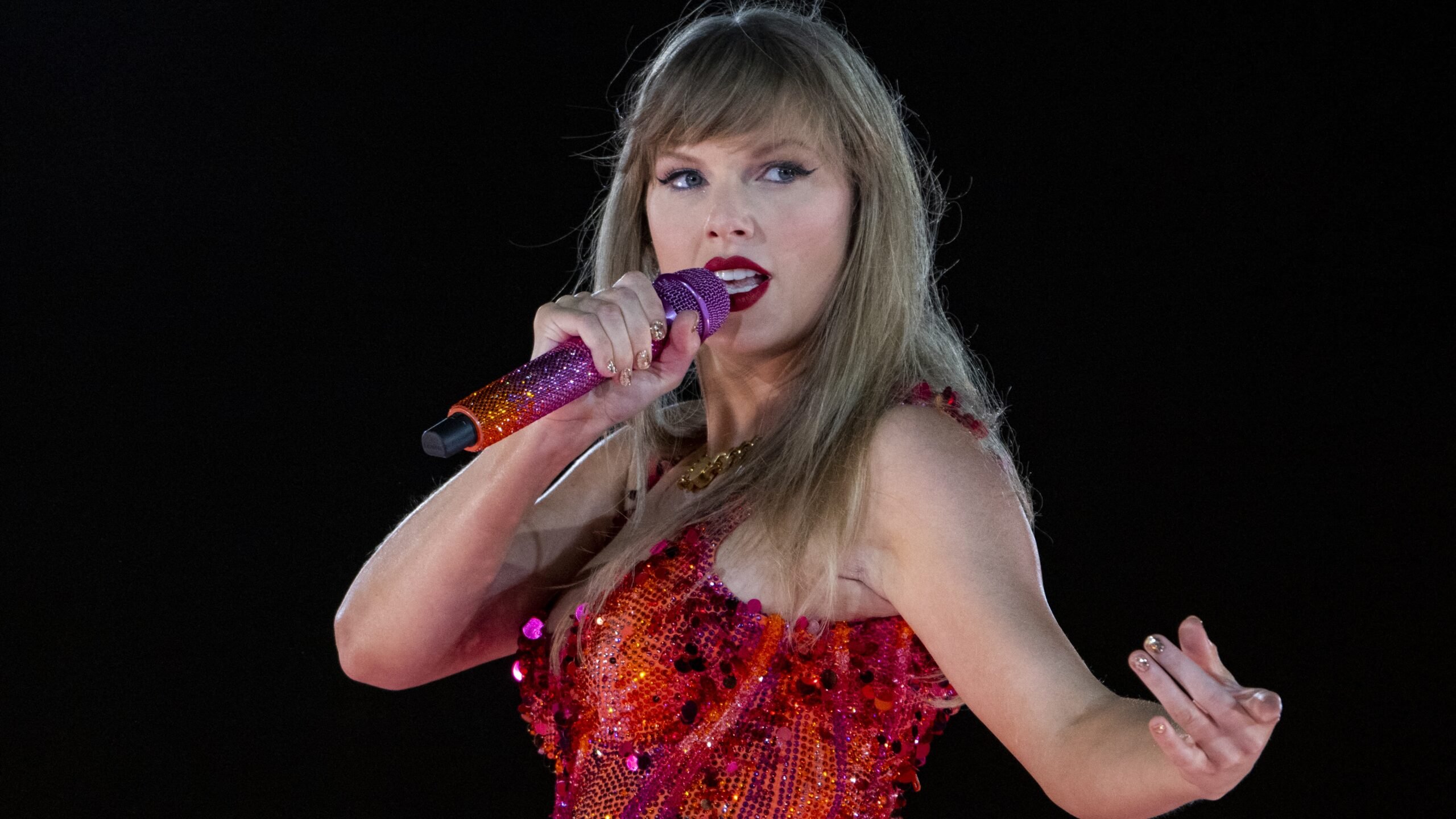 Taylor Swift Shades Joe Alwyn EN Matty Healy (niet in de tekst) Taylor Swift Shades Joe Alwyn EN Matty Healy (niet in de tekst)