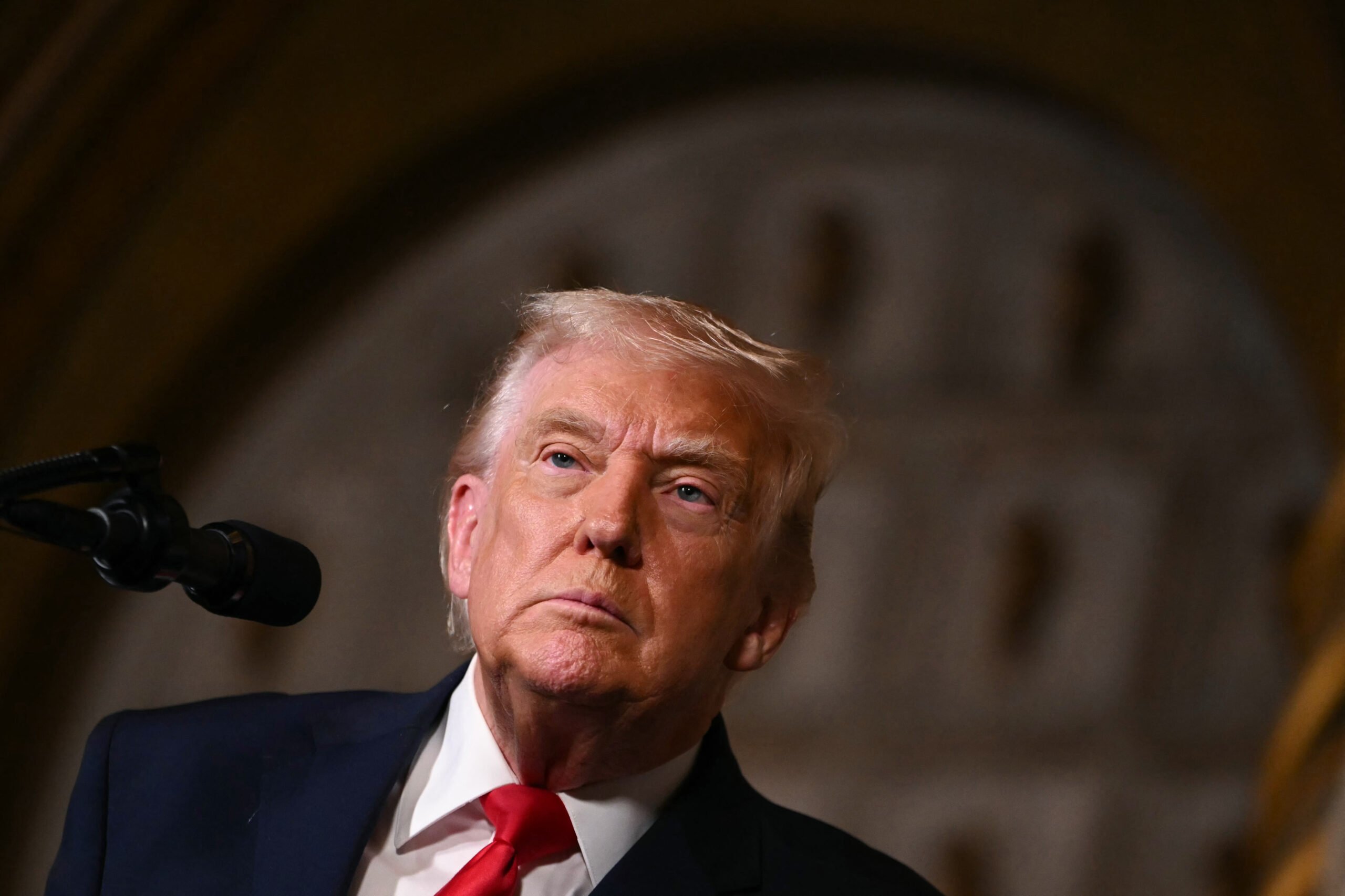 Epstein Files beweert dat Donald Trump van ‘jonge, huwbare meisjes’ houdt