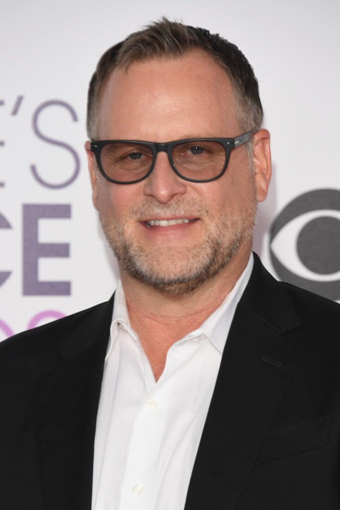 El comediante Dave Coulier asiste a los People's Choice Awards 2017 en Microsoft Theatre el 18 de enero de 2017 en Los Ángeles, California.  