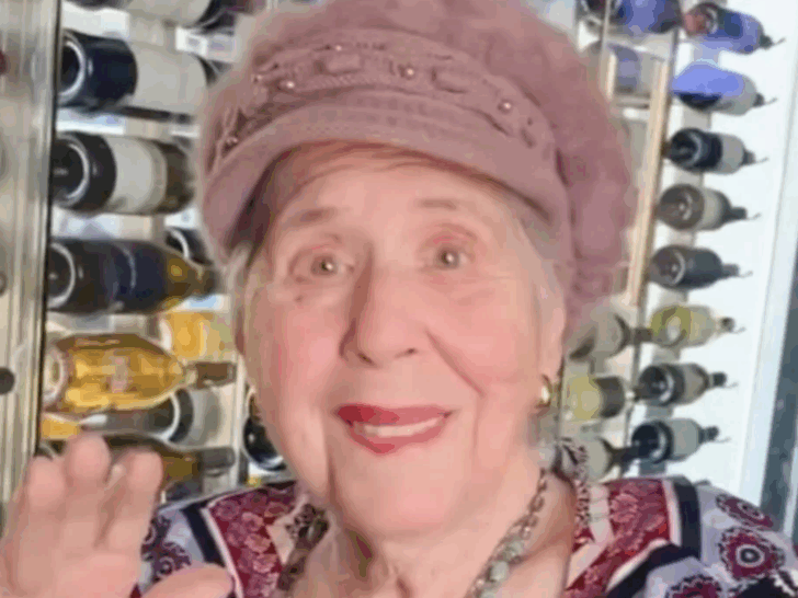 Helen Siff Cause of Death: ‘Modern Family,’ ‘Will & Grace’ …