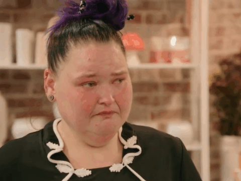 Amy Slaton in tears.