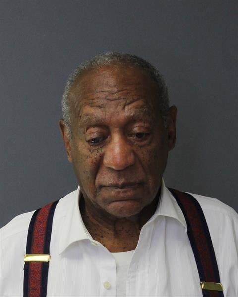 En esta imagen proporcionada por el Centro Correccional del Condado de Montgomery, Bill Cosby posa para una fotografía policial el 25 de septiembre de 2018 en Eagleville, Pensilvania. 