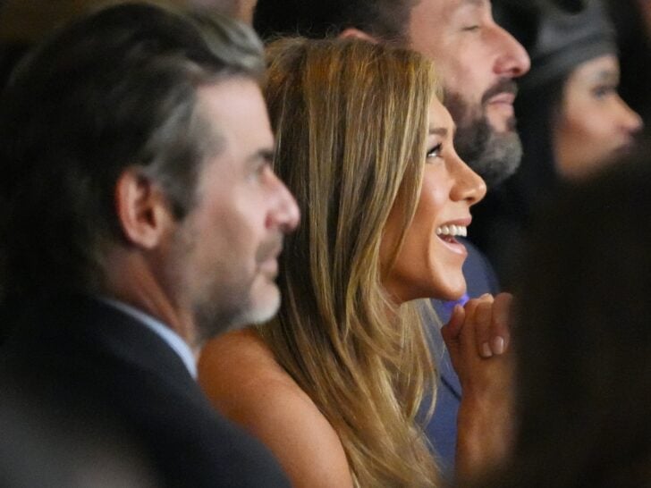 Jennifer Aniston: Reconsidering Motherhood with Boyfriend Jim Curtis?