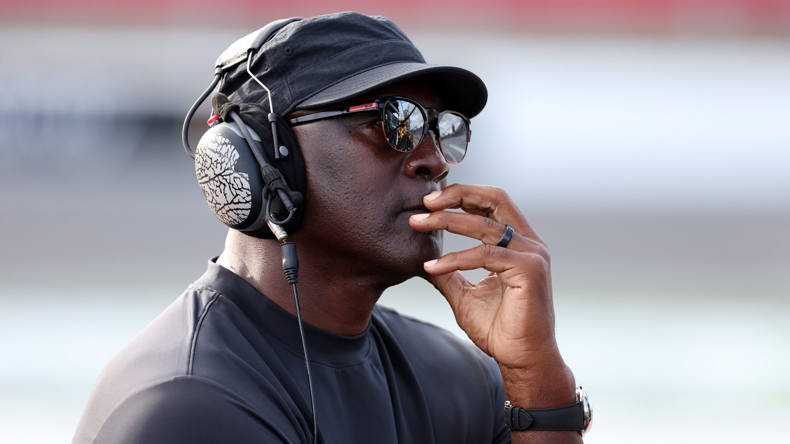 Michael Jordan onder vuur omdat hij een kind ‘ongepast’ aanraakte