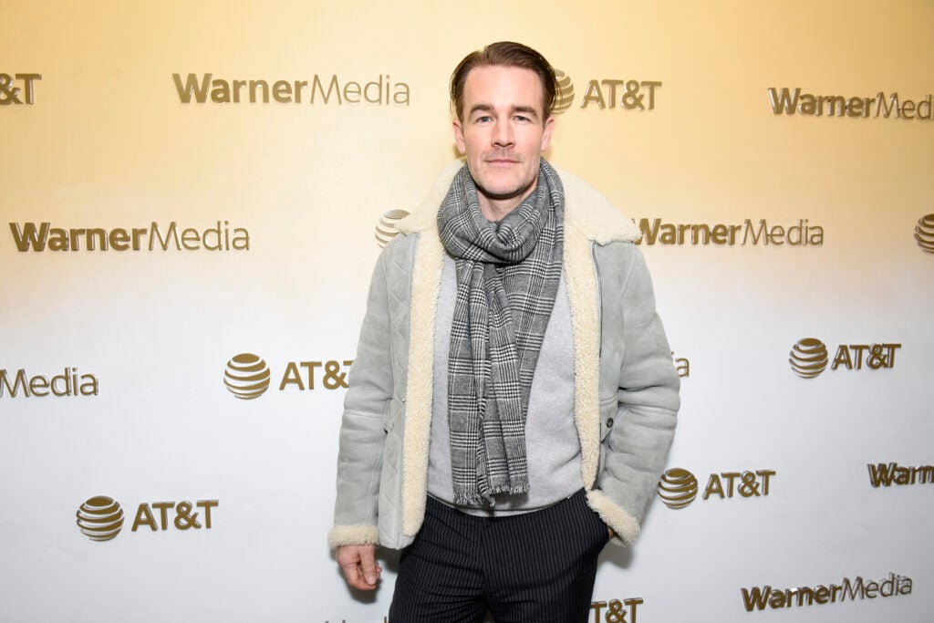 James Van Der Beek pasa por WarnerMedia Lodge: Elevando la narración con AT&T durante el Festival de Cine de Sundance 2020 el 24 de enero de 2020 en Park City, Utah. 