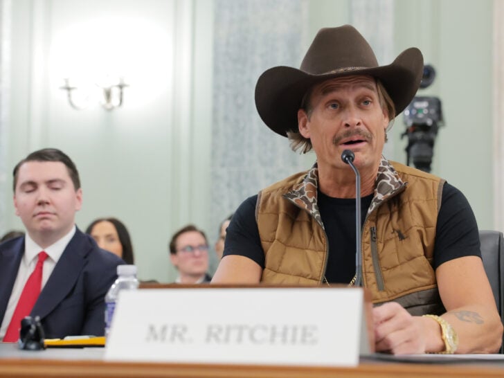 Kid Rock Blasts Bad Bunny Addresses Claims That He Was Lip-Syncing During Super Bowl …