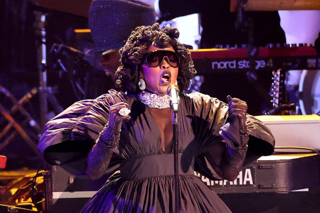 LOS ANGELES, CALIFORNIA - FEBRUARY 01: (FOR EDITORIAL USE ONLY) Lauryn Hill performs onstage during the 68th GRAMMY Awards at Crypto.com Arena on February 01, 2026 in Los Angeles, California.