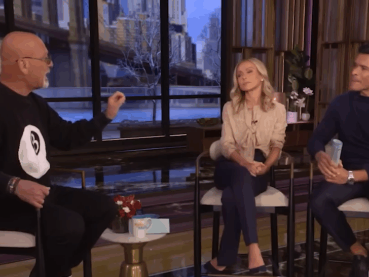 Howie Mandel Goes Off on Kelly Ripa Over Compliment