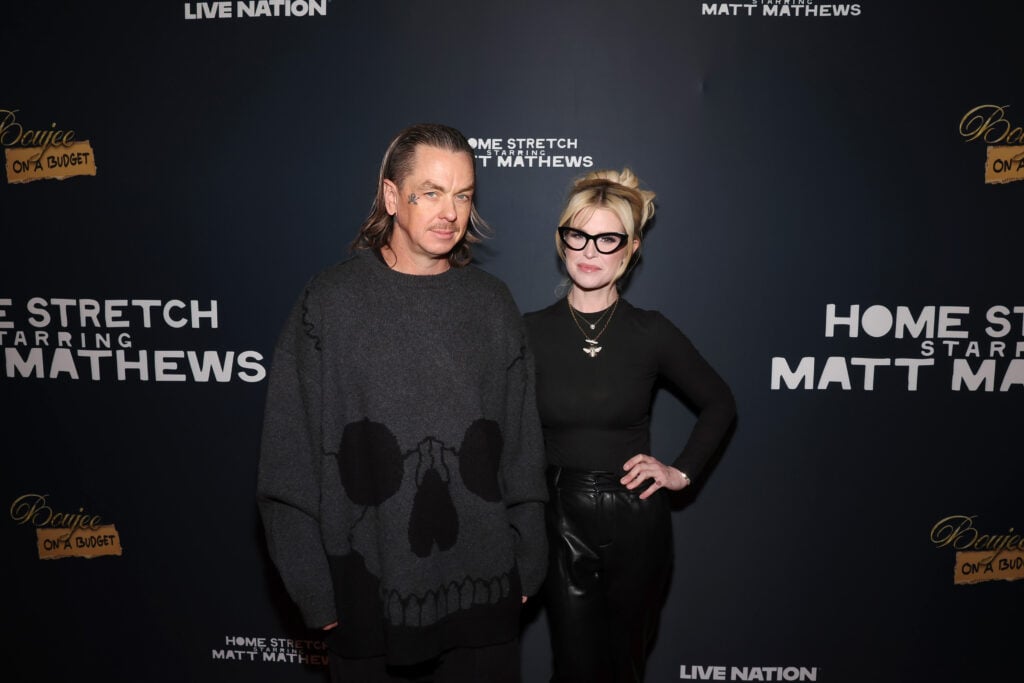 Sid Wilson and Kelly Osbourne attend Matt Mathews' Celebration of Boujee On A Budget Tour with Live Nation at The Peppermint Club on November 20, 2024 in Los Angeles, California.  