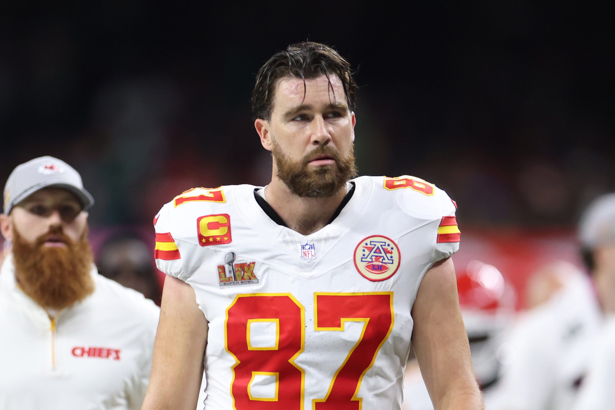 Travis Kelce regresará para la temporada número 14 de la NFL, pero no jugará para los Chiefs, afirma una fuente