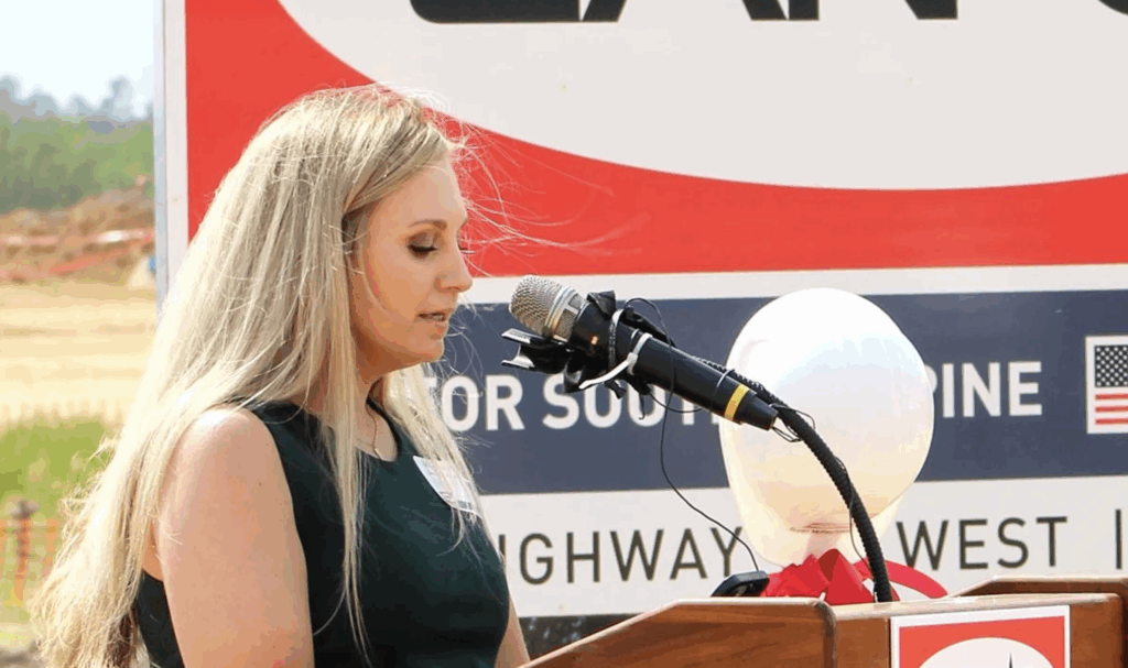 Misty Roberts wordt ervan beschuldigd seks te hebben gehad met een minderjarige.