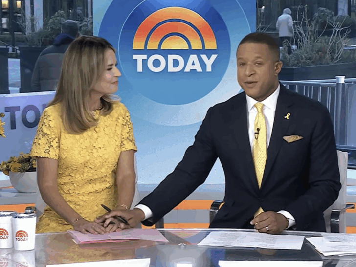 Savannah Guthrie has returned to Studio 1A two months after her mother's disappearance.
