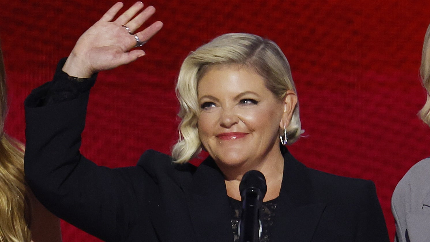 Natalie Maines van ‘The Chicks’ bekritiseert Donald Trump in Furious Rant
