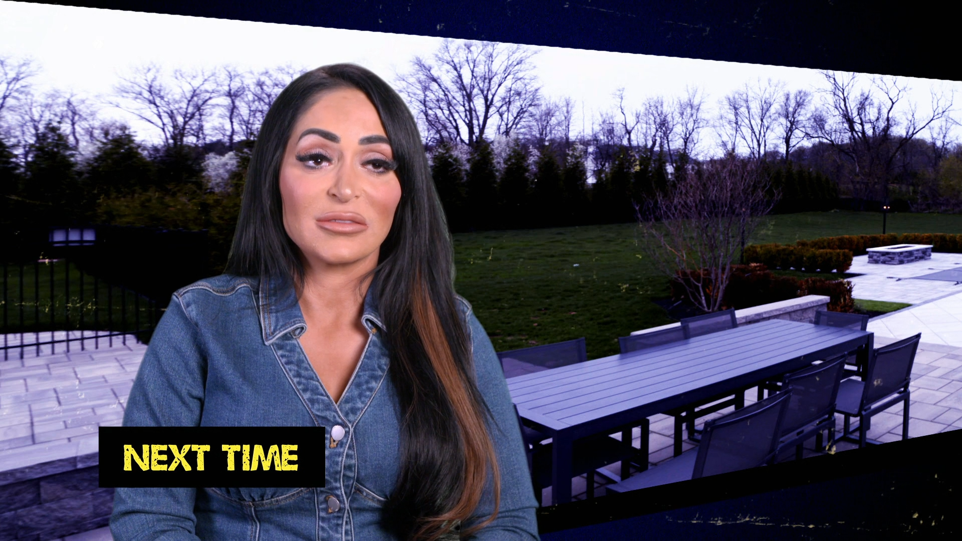 Angelina Pivarnick breaks bad news in a preview.