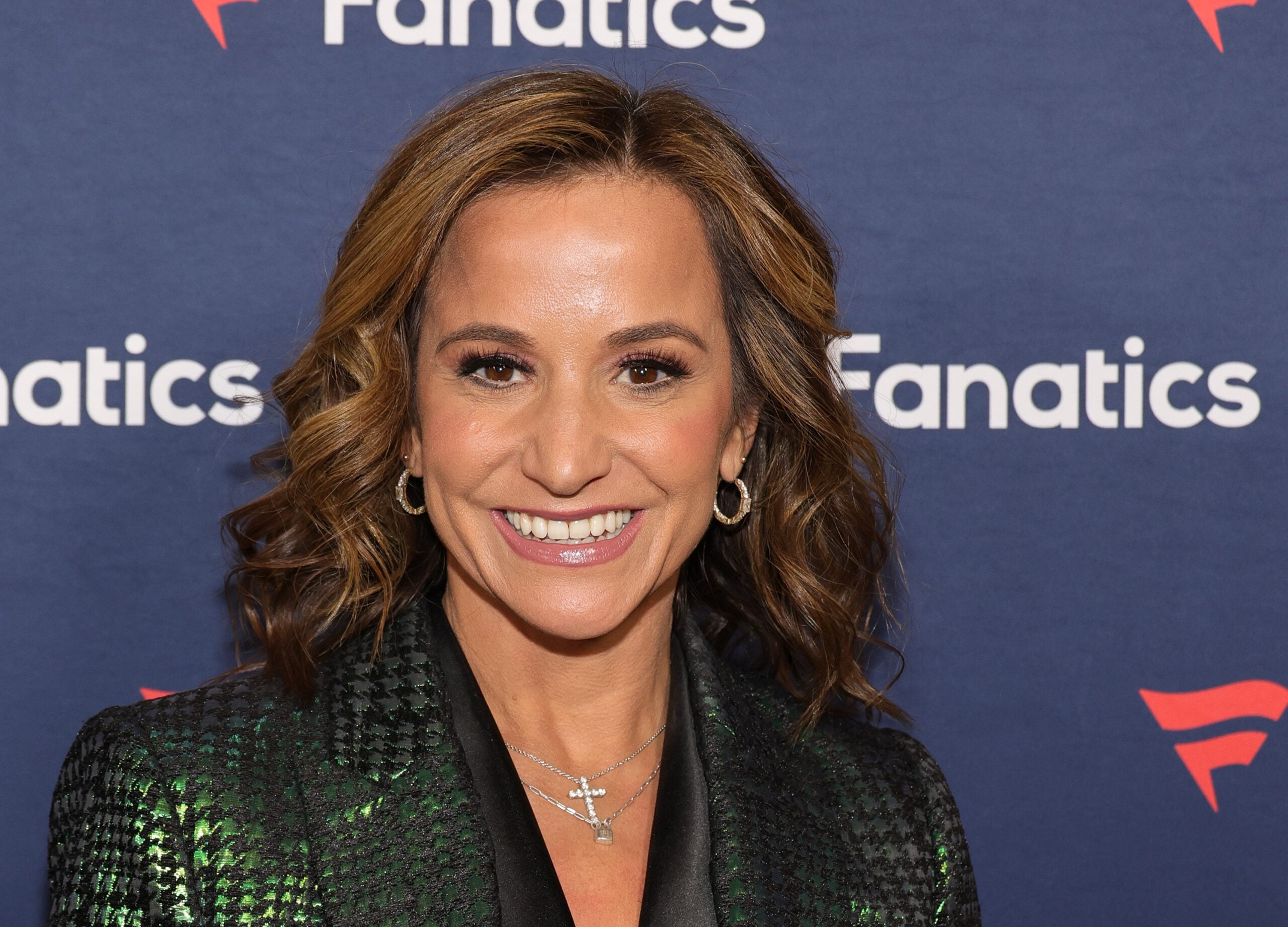 Dianna Russini maakt grappen over slechte seks met echtgenoot in het bijzijn van Mike Vrabel: kijk en krimp ineen!