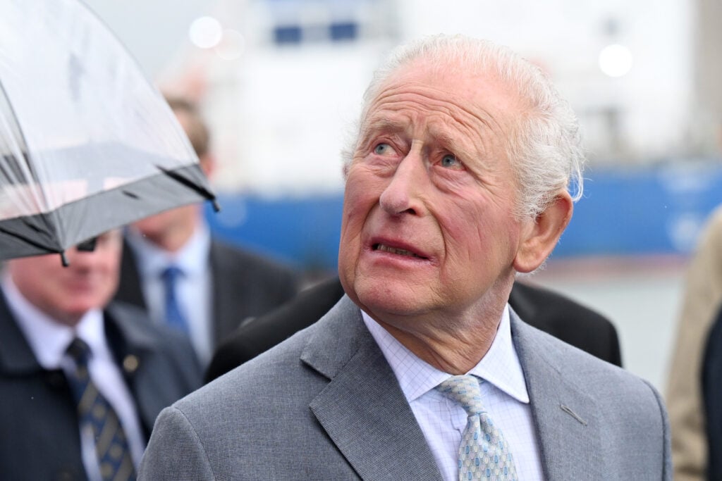 El rey Carlos III participa en una celebración de Fleadh Cheoil na híreann, que tendrá lugar en la ciudad por primera vez en agosto, en Thompson Dock el 19 de mayo de 2026 en Belfast, Irlanda del Norte. 