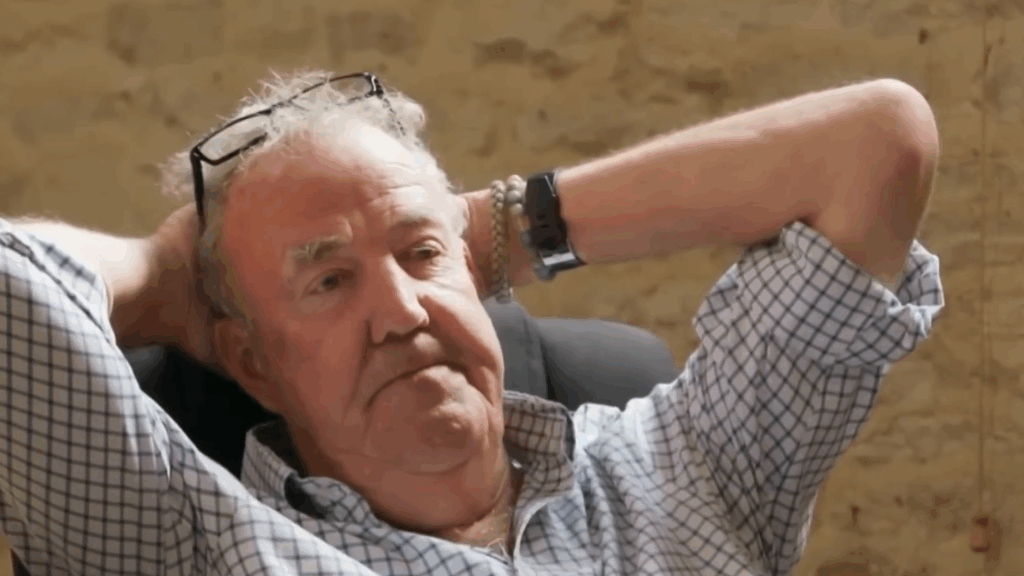 Jeremy Clarkson anuncia noticias oscuras.
