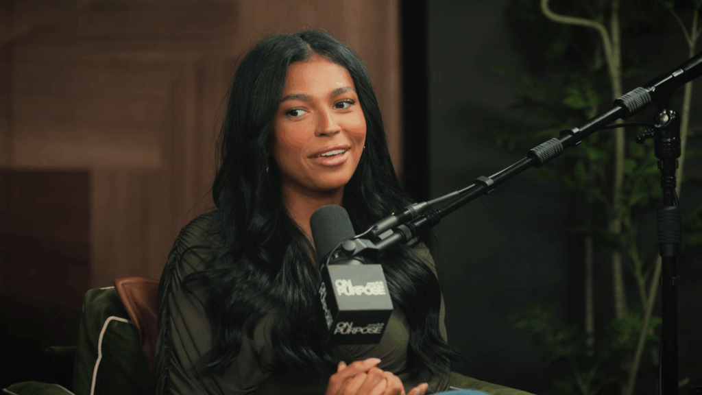 Layla Taylor en el podcast de Jay Shetty.