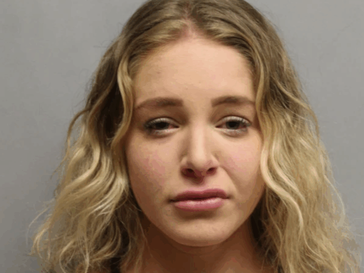 Courtney Clenney Pleads GUILTY to Boyfriend’s 2022 Stabbing Death, Will Be Out …