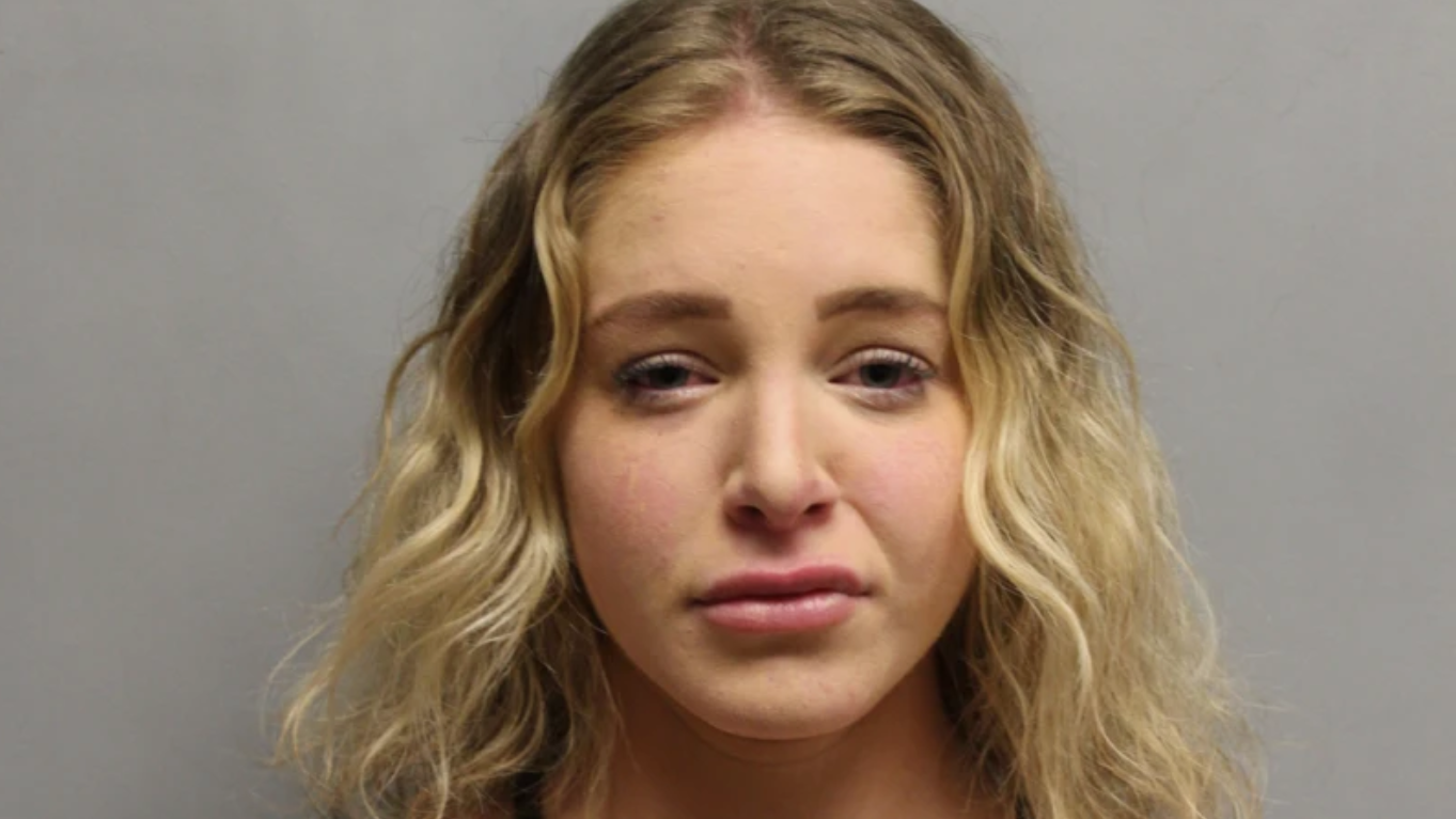 Courtney Clenney Pleads GUILTY to Boyfriend’s 2022 Stabbing Death, Will Be Out SHOCKINGLY Soon