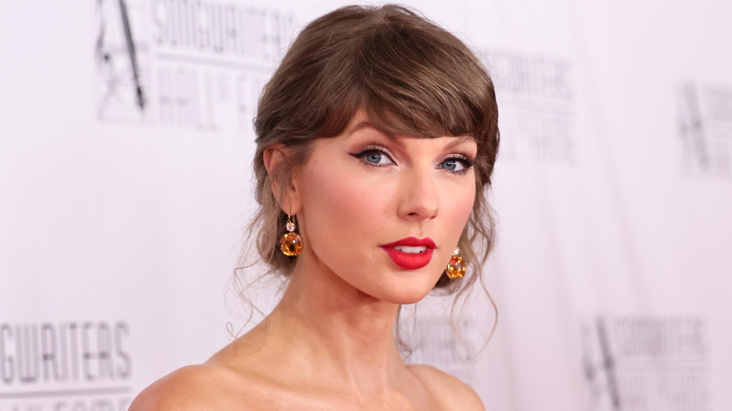 Taylor Swift Reportedly FURIOUS Over Wedding Leaks, Feels ‘Betrayed’