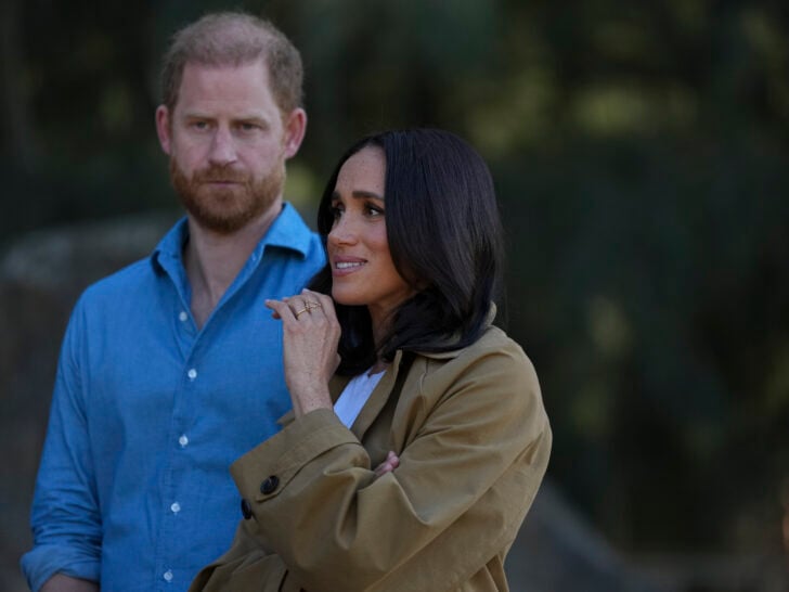 Meghan Markle ‘Snubbed’ By David Foster In Viral Red Carpet Video