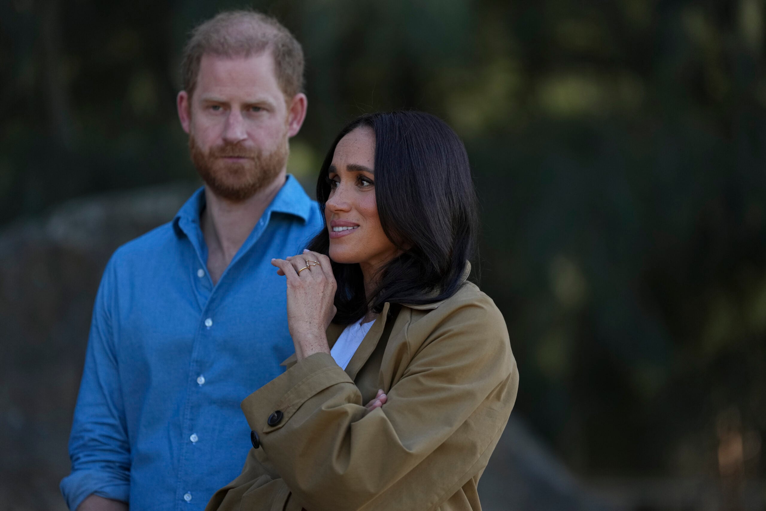Meghan Markle ‘Snubbed’ By David Foster In Viral Red Carpet Video