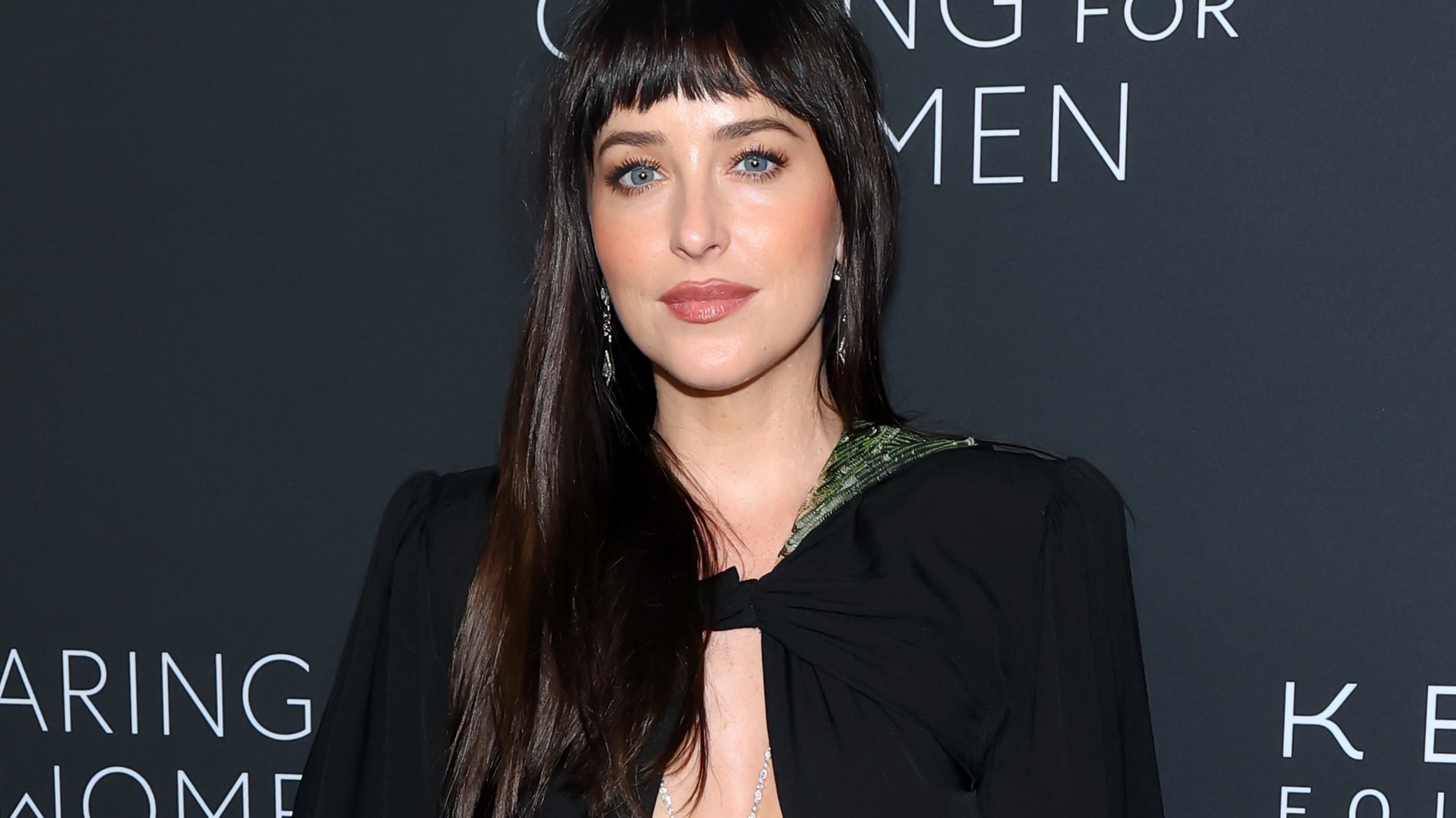 Dakota Johnson & Machine Gun Kelly: Dating? Boning in Taylor Swift’s Apartment?