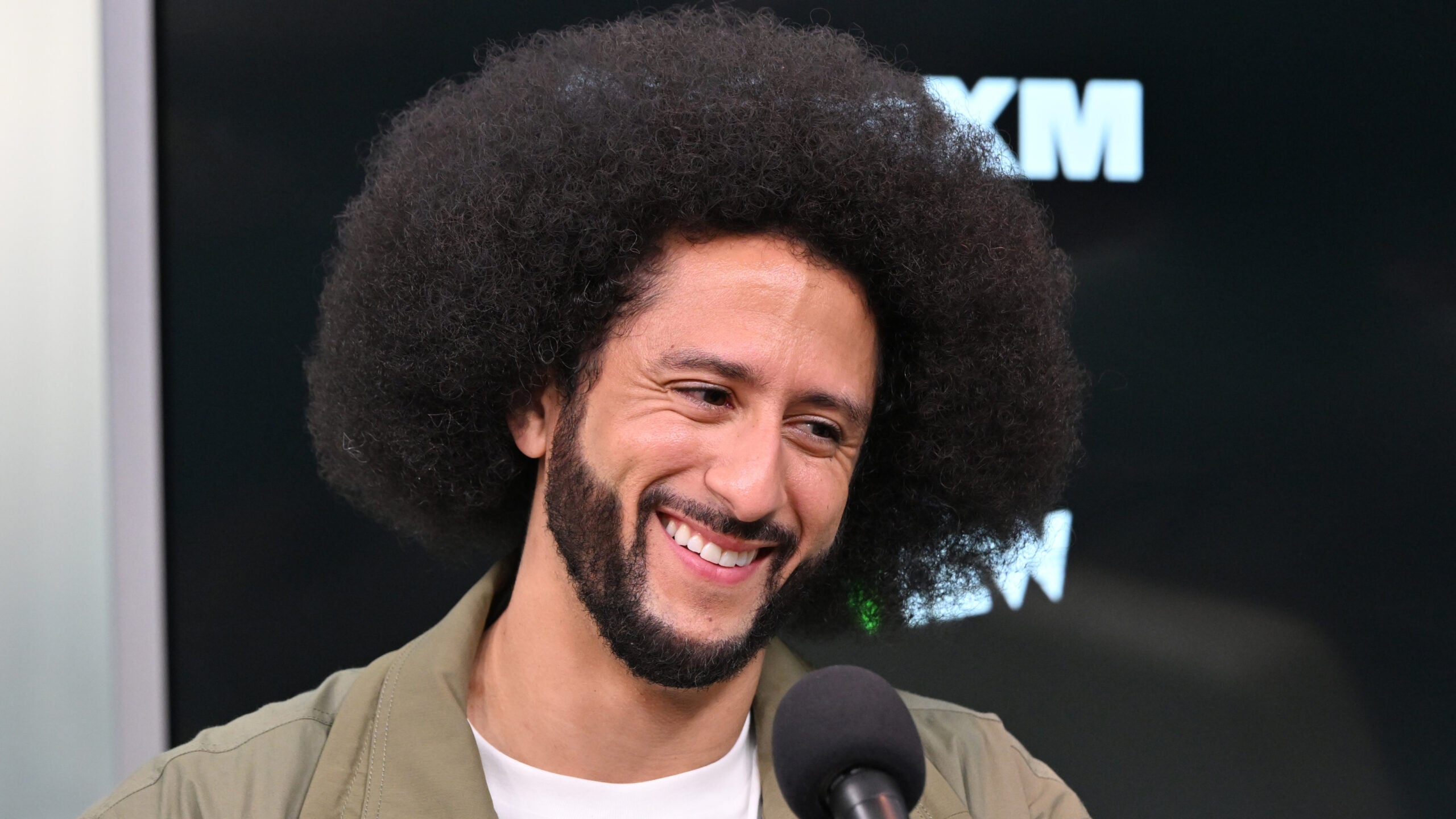 Colin Kaepernick Was Pushed to Ask Out Taylor Swift During NFL Career