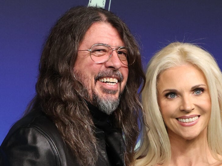 Dave Grohl & Jordyn Blum Smile Together at VMAs Two Years After Affair, Lovechild …